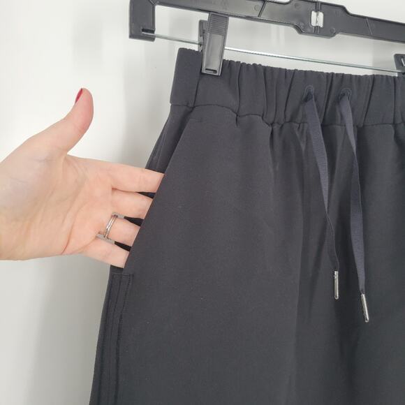 Lululemon Black Woven On The Fly Skirt 2 - Picture 5 of 11